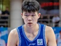 乐鱼体育全站-常规赛15分10.8篮板，杨瀚森23-24赛季精彩集锦的简单介绍