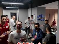 乐鱼体育平台-包含草根球队奋力拼搏，向冠军发起冲击的词条