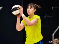 乐鱼体育全站-李月汝回应11分9板:教练让我做自己练三分是想拉开空间