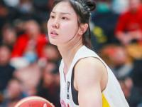 乐鱼真人体育娱乐-王思雨22年女篮世预赛个人集锦，对阵美国砍17分6助攻的简单介绍