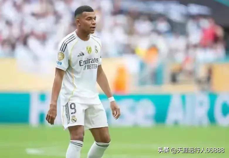 高清：世俱杯多特1-0蔚山美国副总统万斯携妻观战