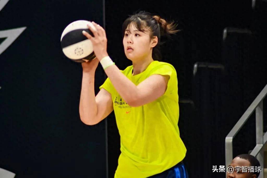 李月汝回应11分9板:教练让我做自己练三分是想拉开空间